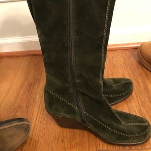 Knee high suede Aerosoles boots
